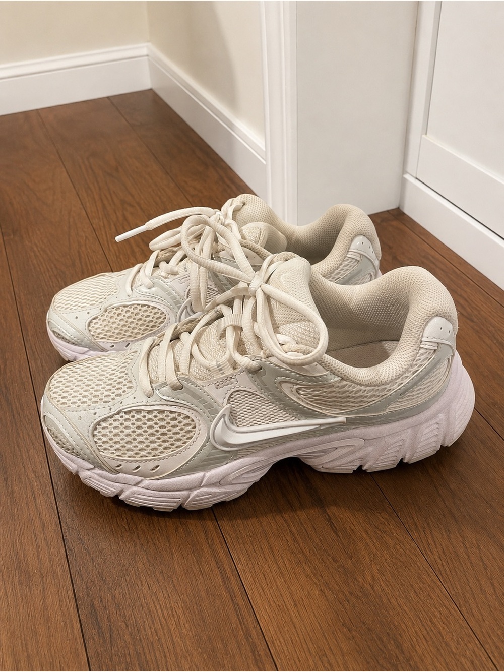 Nike V5 RNR - Womens 7